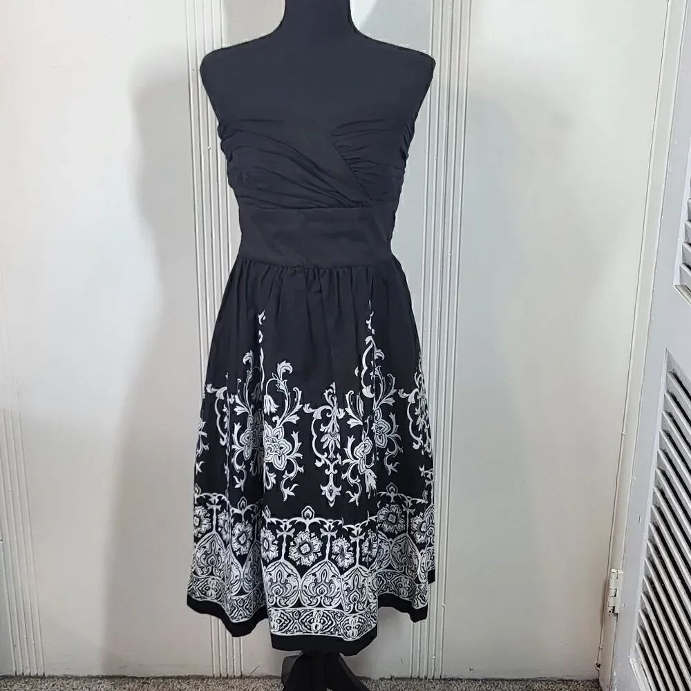 White House Black Market Strapless Dress